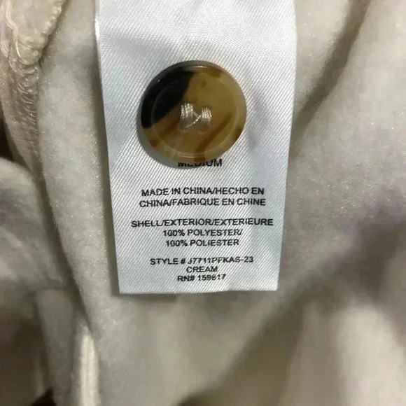 NWOT Altar'd State Shacket/button down, chest & hip pockets,soft blanket fleece - Picture 10 of 10